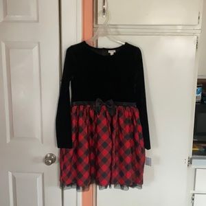 Young Girl’s Cat & Jack Plaid Long-Sleeve Dress